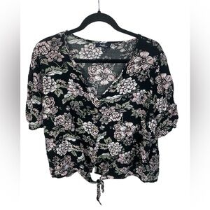 Angels Forever Young Black Floral Cropped Short Sleeve Top XL Women’s EUC